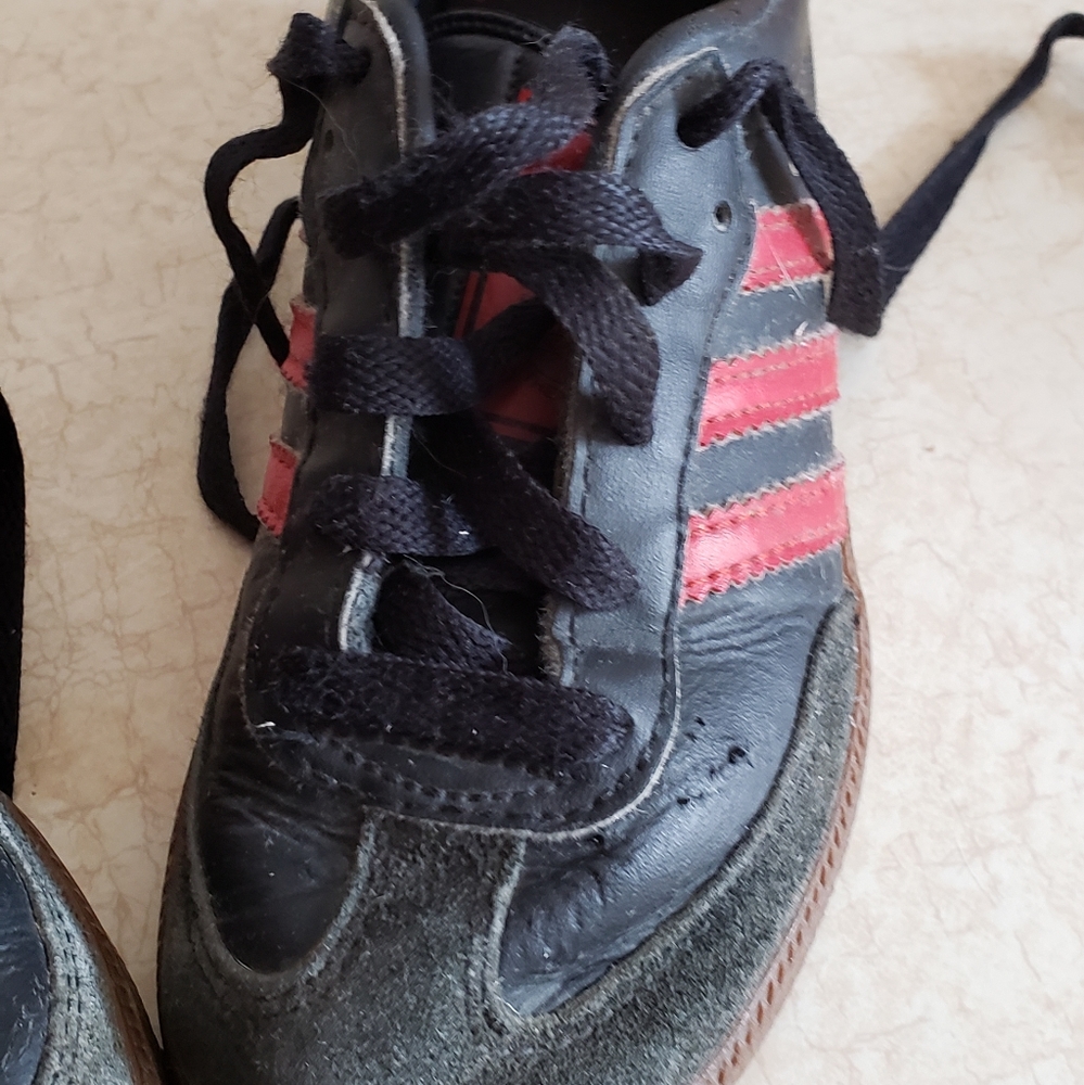 Adidas Samba Boys Red/Black size 11K, Toddler